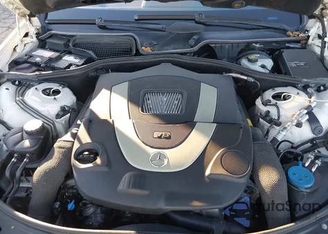 2009 Mercedes-Benz S 550 z USA, uszkodzony, nr VIN WDDNG71X39A247399